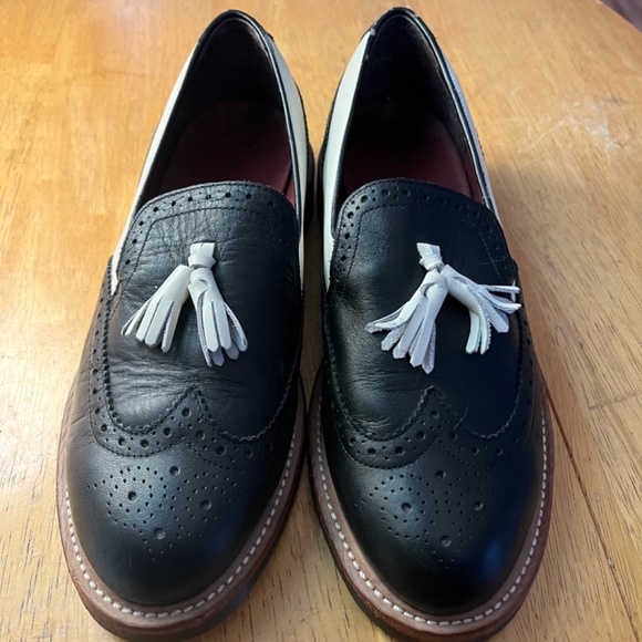 Dr. Martens “Phyllis” Tassel Loafers Size EU 41/Women’s 9 UK 7 GUC - Picture 2 of 12